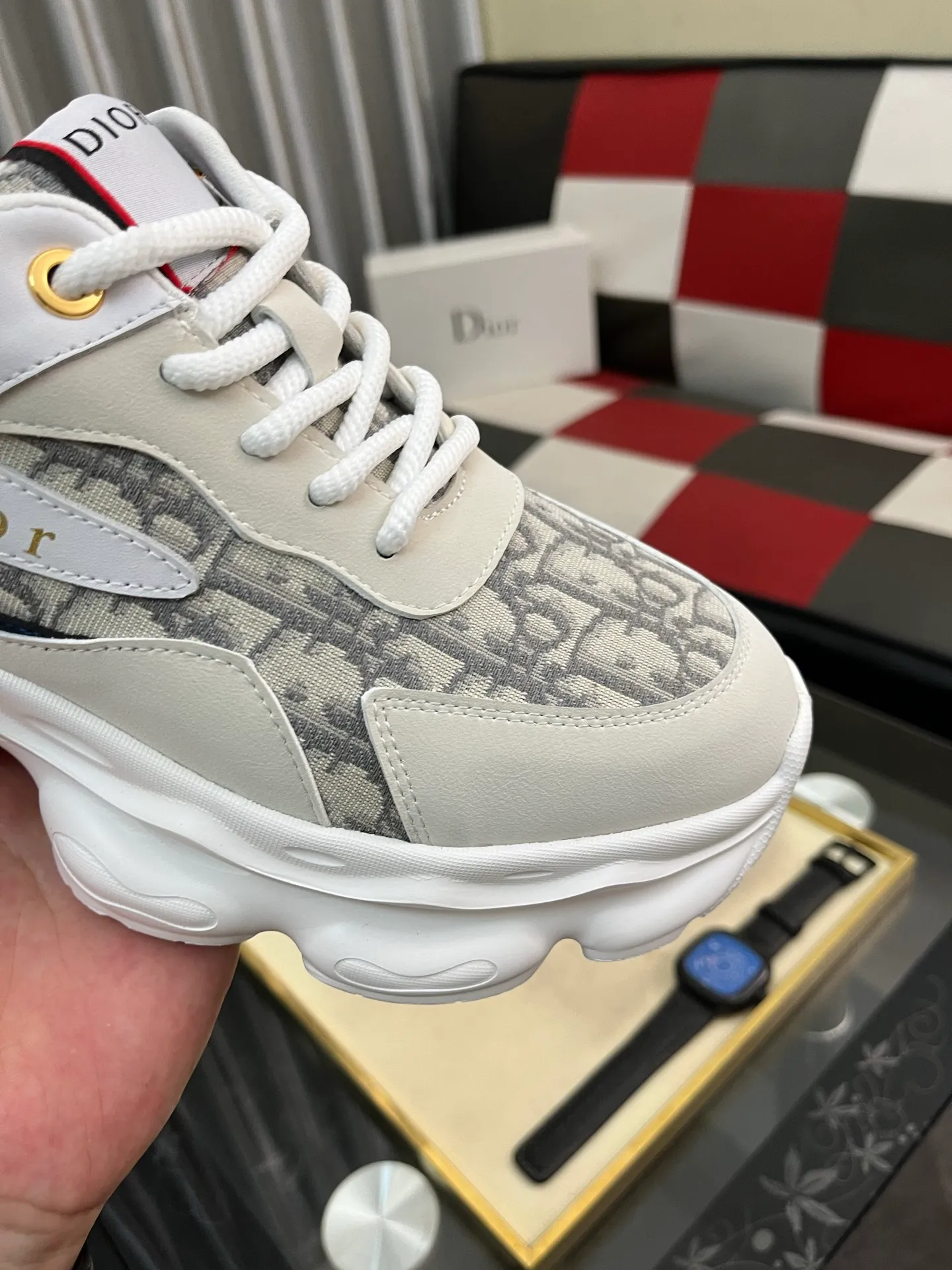 Men's shoes💰438⌚️⌚️[Dior] Dior's new men's genuine leather casual shoes, the highest version on the market, any comparison is welcome🆚! The original leather has excellent texture and is super high-end! Fetal sheep net lining imported from Italy, removable pad! Luxurious materials and fine workmanship, highly recommended! Code number: 38-442️⃣Colors available